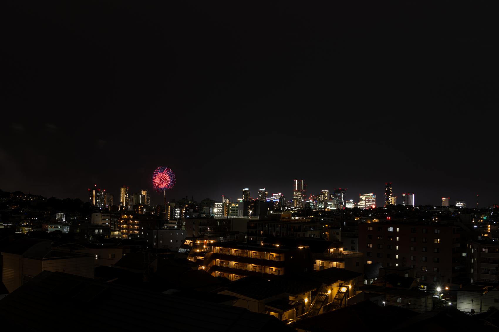 住戸から望むみなとみらい方面の夜景